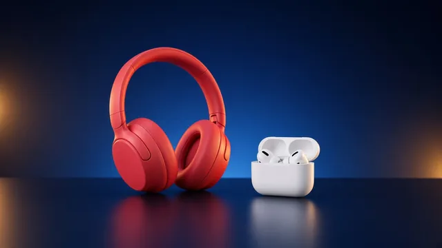 Earbuds & headphones product photo